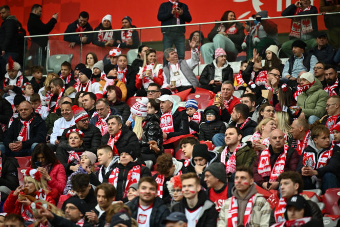 Tak się bawią kibice na meczu Polska - Albania. Gorąca atmosfera na PGE Narodowym