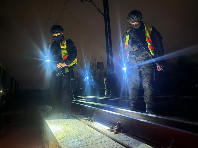 Ponad 400 żołnierzy patroluje kluczowe odcinki kolei