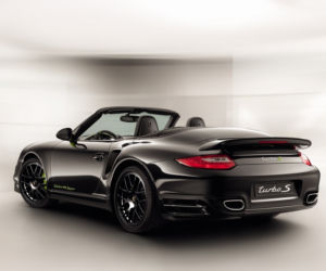 Porsche 911 Turbo S Edition 918 Spyder