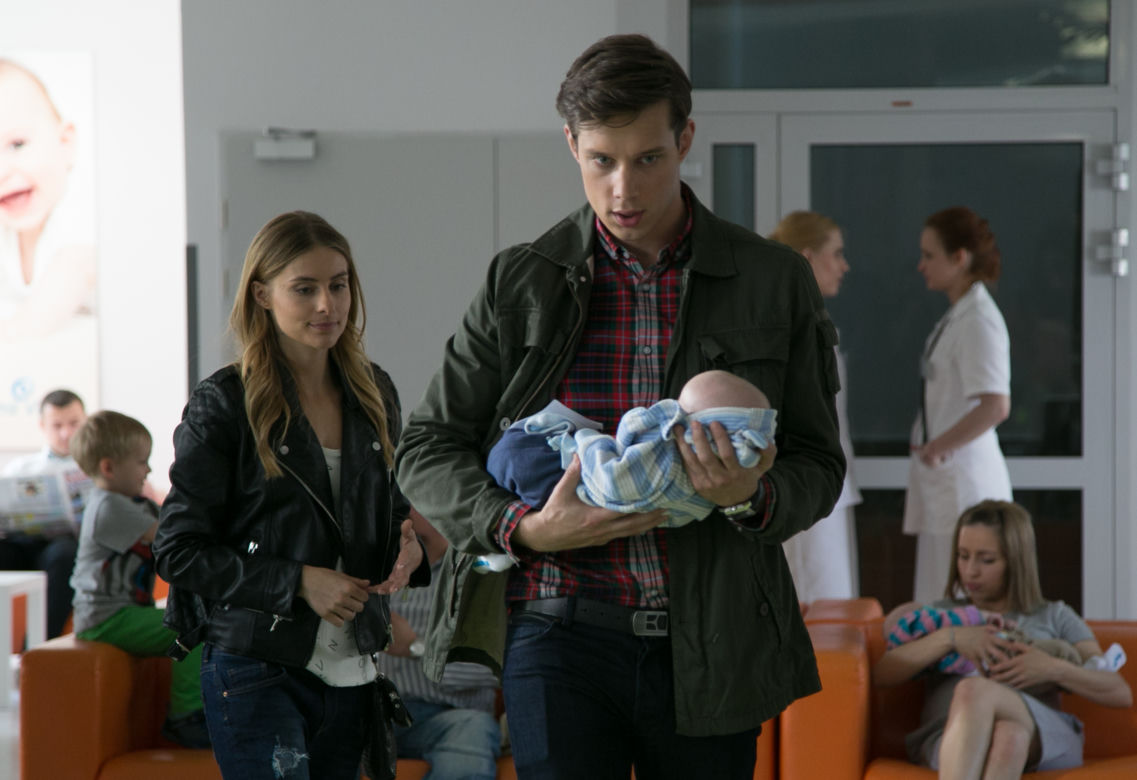Prawo Agaty 6 sezon odc. 1. Bartek (Michał Mikołajczak), Aniela (Katarzyna Zawadzka)