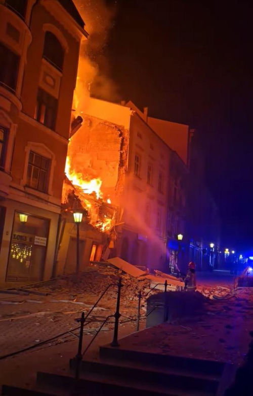 Runęła kamienica w Cieszynie. Trwa akcja ratownicza