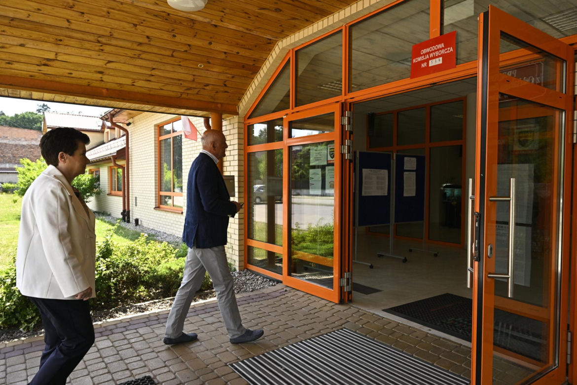 Tak głosują warszawscy politycy. Złapaliśmy Rafała Trzaskowskiego i Hannę Gronkiewicz-Waltz przy urnach