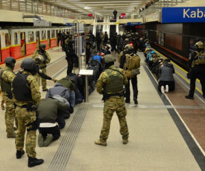 Ćwiczenia SOP w stołecznym metrze