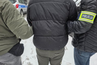 Nastolatek zaatakowany w autobusie. 21-latek zatrzymany w mieszkaniu babci