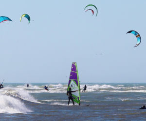 Kitesurfing