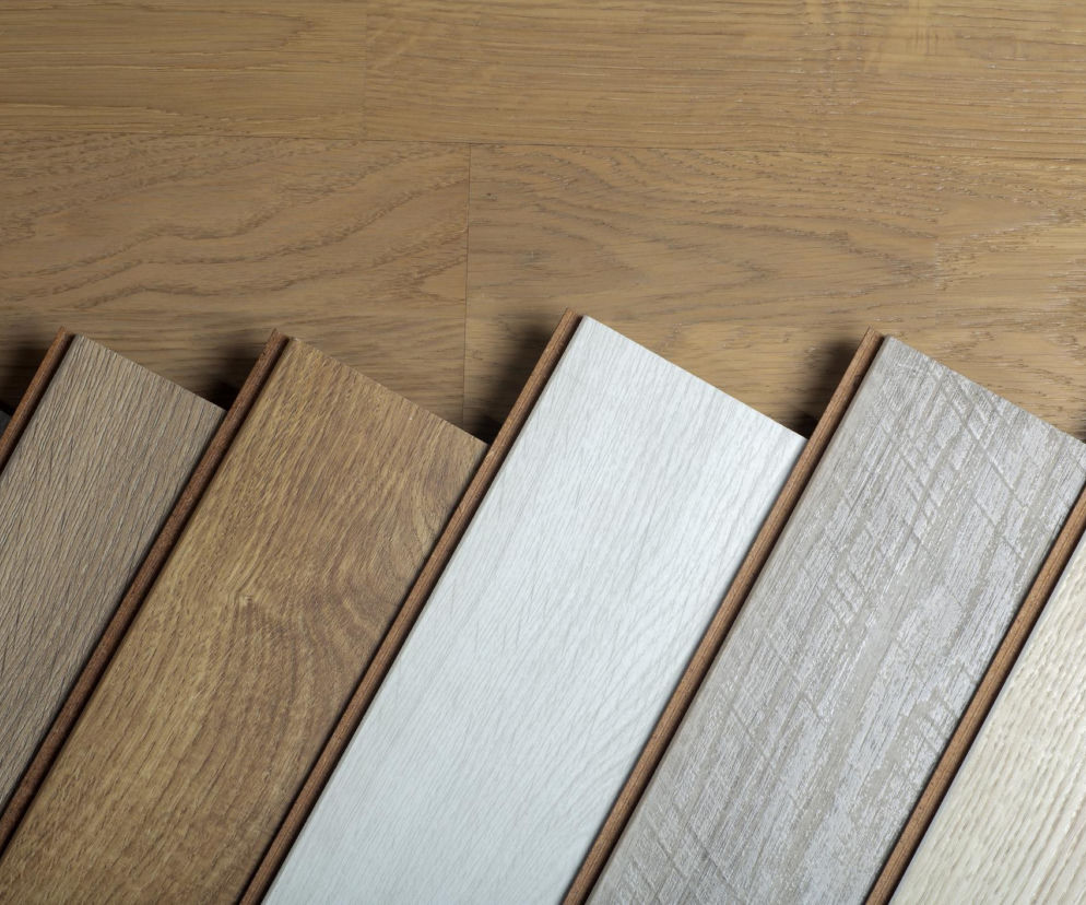 Warto zainwestować w panele winylowe? Zalety, rodzaje i aktualne ceny luty 2026