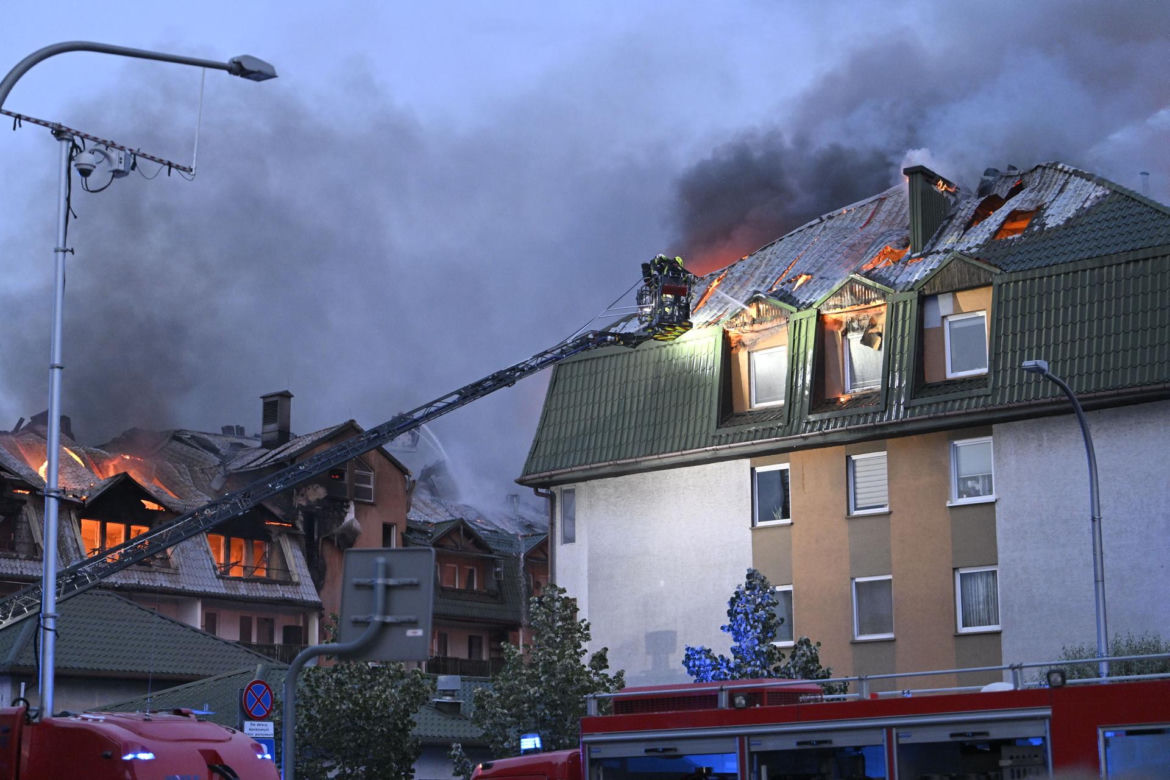 Pożar bloku w Ząbkach. Przerażające zdjęcia z miejsca tragedii