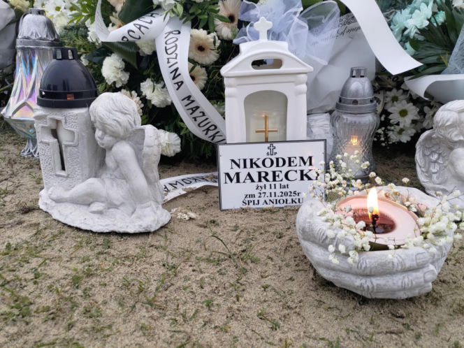 Pogrzeb 11-letniego aktora. Nikodem Marecki spoczął w białej trumnie. Żegnały go tłumy