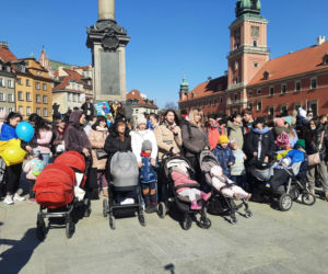 Świecie, pomóż naszym dzieciom. Protest matek z Ukrainy przeszedł przez Warszawę