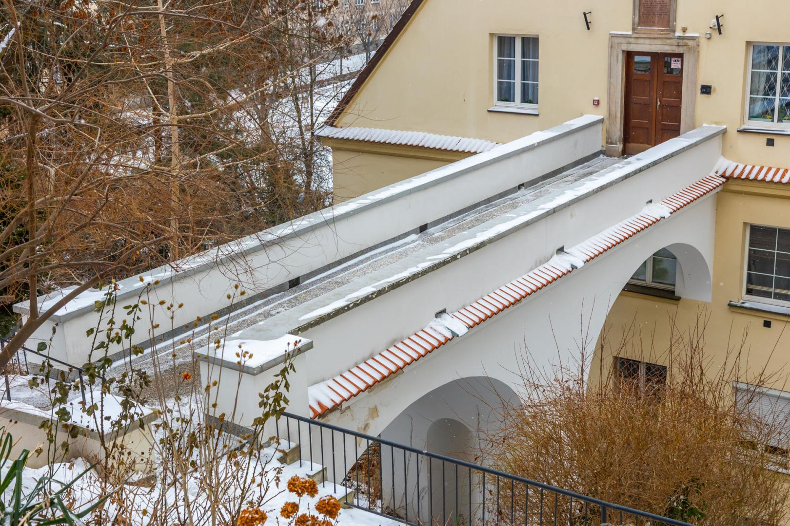 Dom Profesorów na ul. Brzozowej w Warszawie