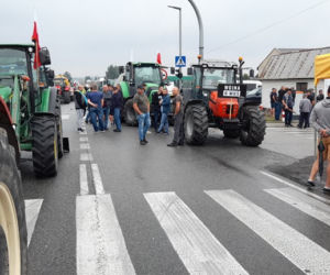 Protest rolników 4 sierpnia. Agrounia: blokada DK 12 w Łódzkiem potrwa dwa dni!