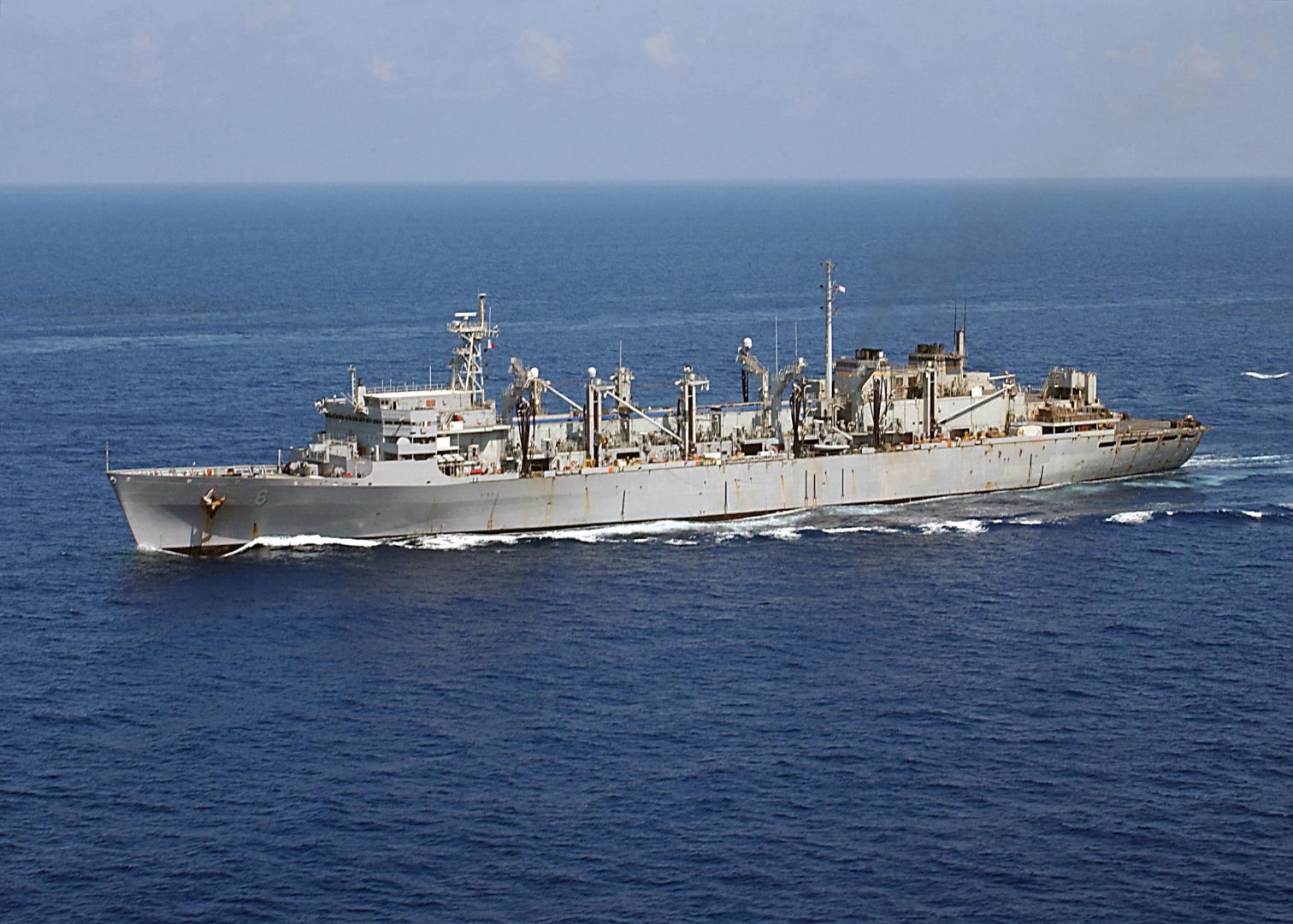 Kolizja USS "Truxtun" i USNS "Supply" na Karaibach – ryzyko w operacjach RAS