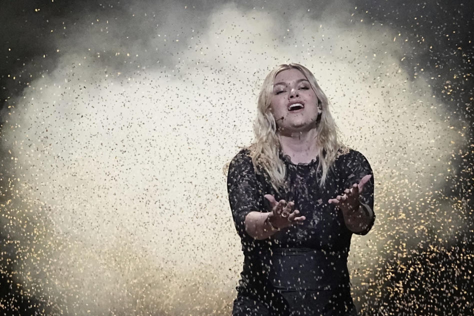 Francja - Louane "Maman"
