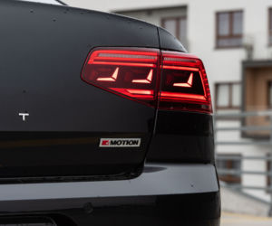 Volkswagen Passat Elegance vs Skoda Superb Sportline