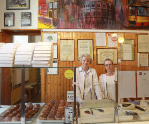 Cukiernia na Woli nie daje się wirusowi