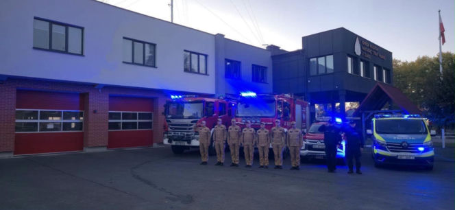 Strażackie syreny zawyły dla poległych kolegów. Żegna ich cała Polska