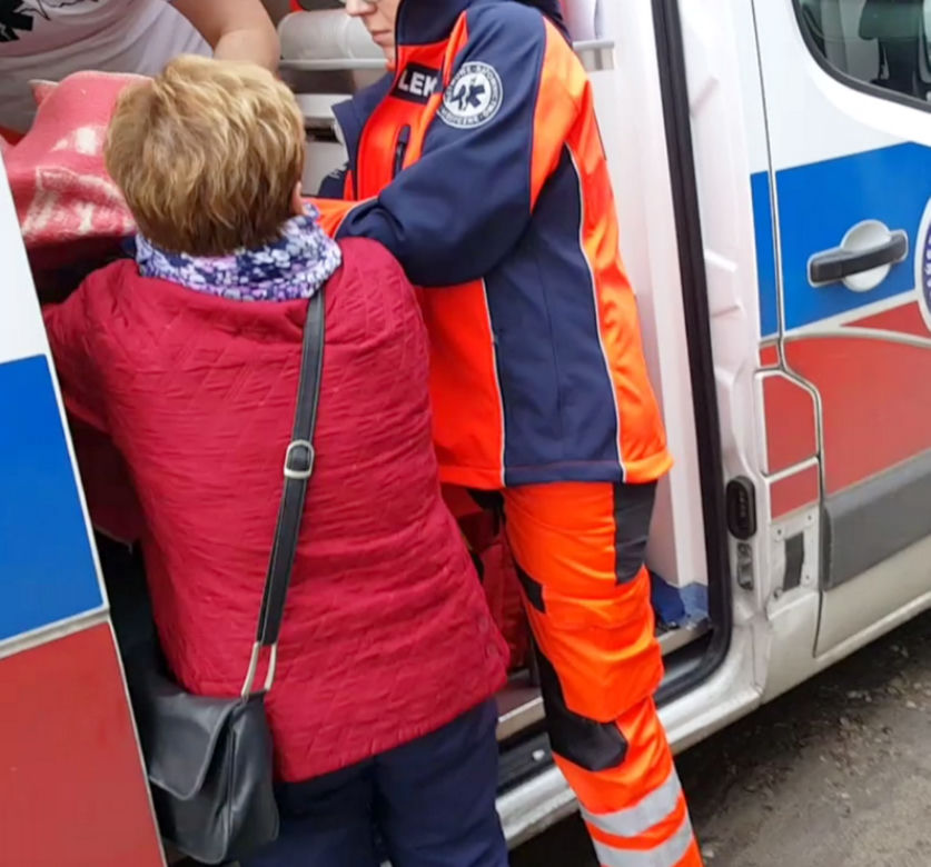 Rodzice wyrzucili noworodka na śmieci!