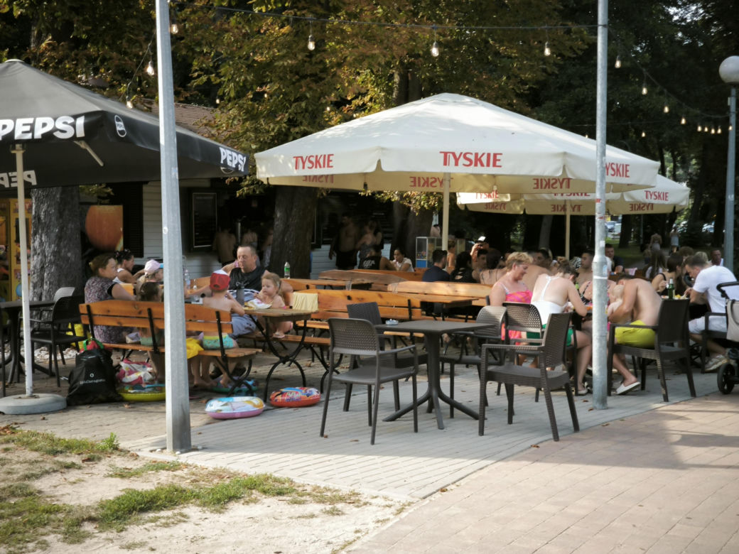 Długi sierpniowy weekend na plaży w Osiecznej