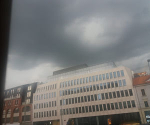 Ciemne chmury nad Wrocławiem