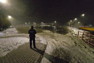 Potężna cofka na Zalewie Wiślanym zalewa Frombork. Policja wydała pilny apel do mieszkańców