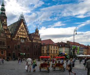 Wycieczki z przewodnikiem to świetny sposób, aby poznać miasto