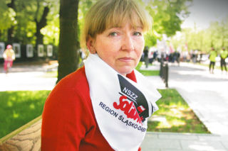 Polacy HARUJĄ  ZA DARMO jak NIEWOLNICY!  Szwaczka Teresa Grudzień od 3 miesięcy NIE DOSTAJE PENSJI
