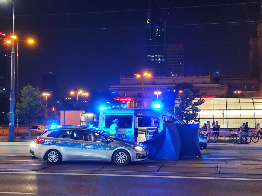 Makabryczny wypadek na Marszałkowskiej w Warszawie	