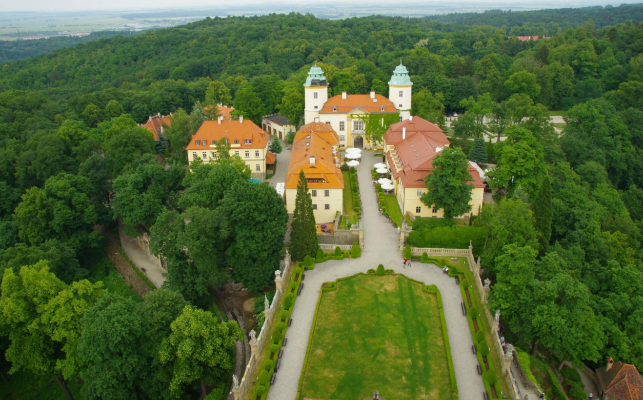 Historia tego polskiego zamku i jego mieszkańców to gotowy materiał na film