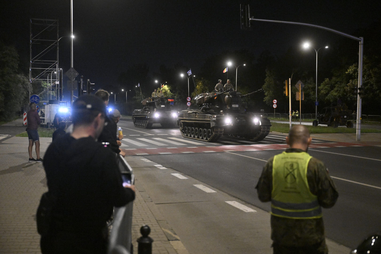 Nocna próba defilady wojskowej w Warszawie 2