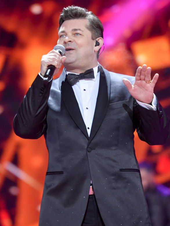 Tak przez lata zmieniał się Zenon Martyniuk. Co za metamorfoza! [GALERIA]