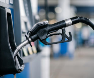 Ceny paliw spadają! Tyle zapłacisz od poniedziałku