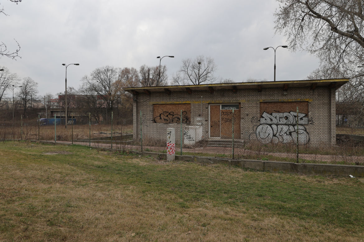 Pociągiem na bulwary! Przy Wisłostradzie powstanie nowa stacja PKP?