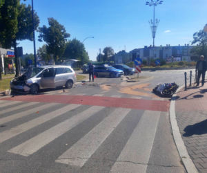 Łódzkie. 19-latek uciekał skradzionym motocyklem. Zginął w zderzeniu z oplem 