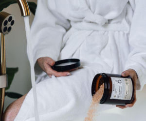 Podaruj swoim bliskim relaks – świąteczne inspiracje od Pharma Care