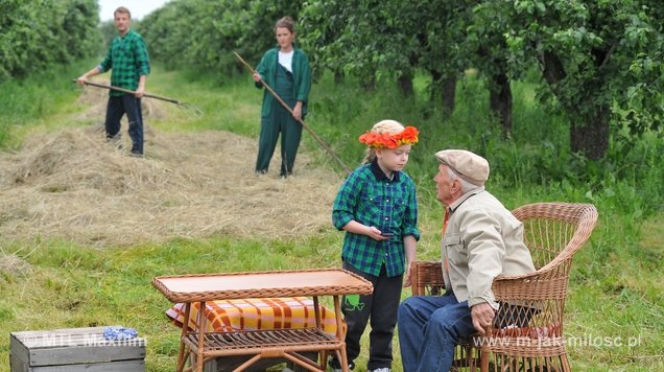 M jak miłość odc. 1085. Lucjan (Witold Pyrkosz), Basia (Gabriela Raczyńska), Ala (Olga Frycz), Paweł (Rafał Mroczek)