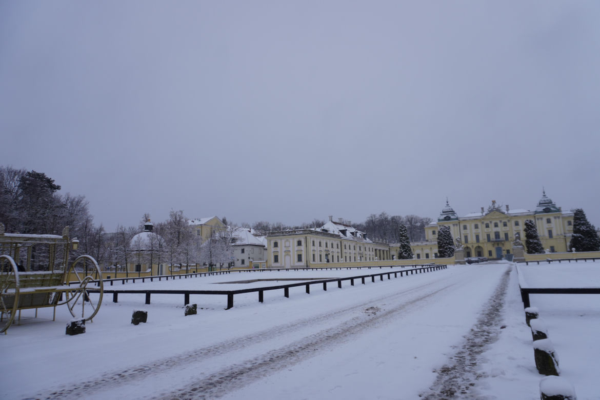 Białystok pod śniegiem. Tak prezentuje się zasypana stolica Podlasia