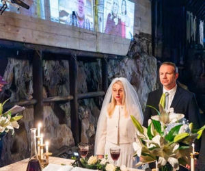 Pierwsza miłość: Mateusz zmusza Emilkę do ślubu. Każe jej przypieczętować ich małżeństwo kielichem wina. Nie mówi jej tylko, że wino jest zatrute…