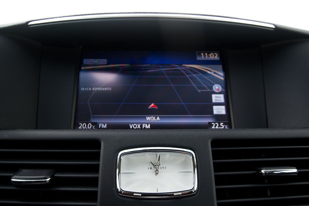 Infiniti Q70h Premium Tech