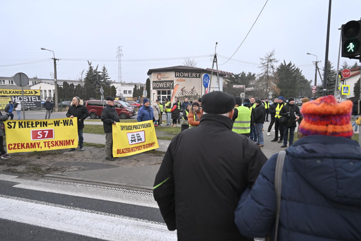 Mają dość korków, chcą buspas. W godzinach szczytu protestowali na pasach