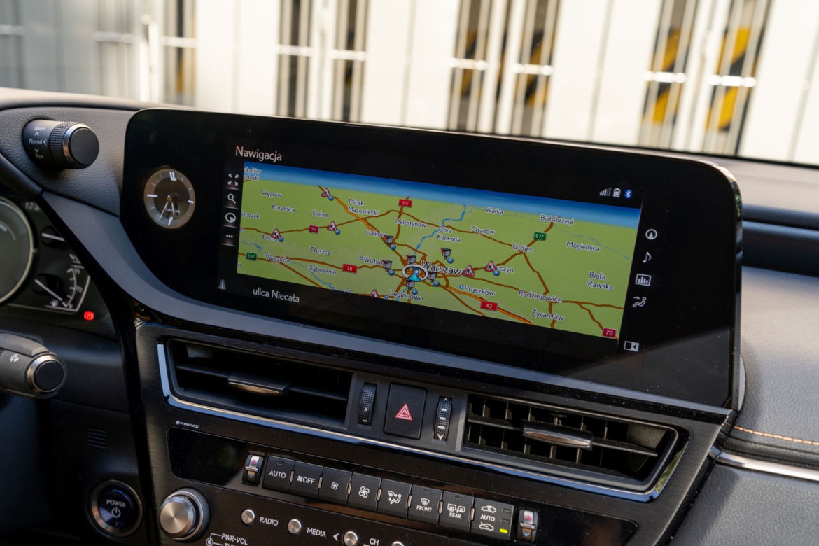 Lexus ES 300h Prestige 218 KM E-CVT 4X2