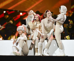 Margaret w obcisłym kombinezonie rozgrzała Gdynię. Tak wyglądała na koncercie z okazji 100-lecia miasta