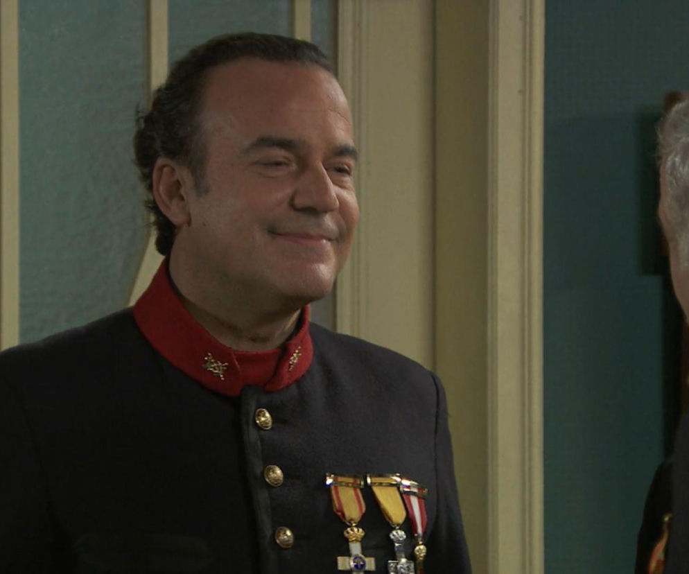 Akacjowa 38, odcinek 816: Pułkownik ryzykuje głową, by zdobyć fundusze na broń dla wojska