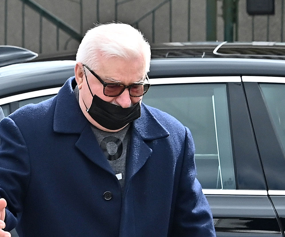 Nowe okulary Wałęsy