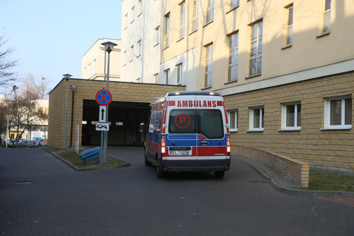 Młoda pielęgniarka zmarła na koronawirusa