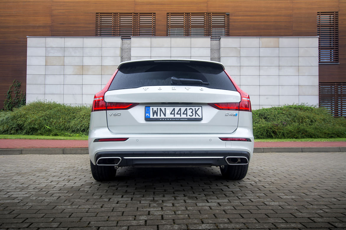 Volvo V60 D4 8AT Inscription
