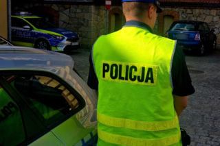 Dramat na szpitalnym parkingu. Młody kierowca potrącił pieszego. Nie żyje 58-latek