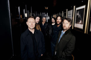 „Caught In The Echo”: najnowszy riffowy cios od Foo Fighters już jest!