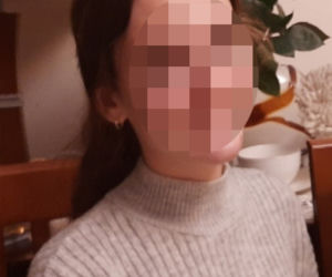 Doprowadzenie podejrzanego o zabójstwo matki i córki