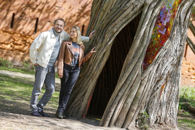 Robert Górski poznał żonę dzięki pracy. Dzieli ich spora różnica wieku