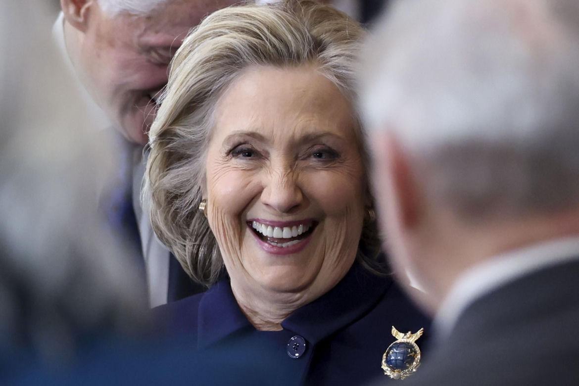 Dopiero teraz pokazali, co zrobiła Hillary Clinton na inauguracji! Zagadkowa sprawa